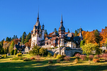 Peles castle in autumn in Sinaia, Romania - 456043185