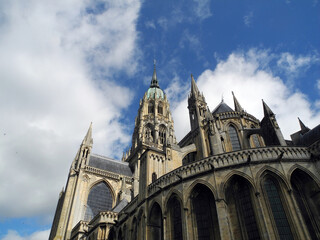 Fototapeta na wymiar Kathedrale in Bayeux, Normandie