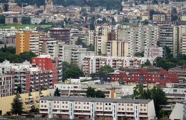 Fototapeta premium Wohnblocks in Bozen
