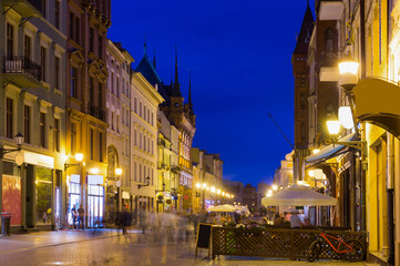 Fototapeta na wymiar Image of Torun city historical streets and building at evening in Poland