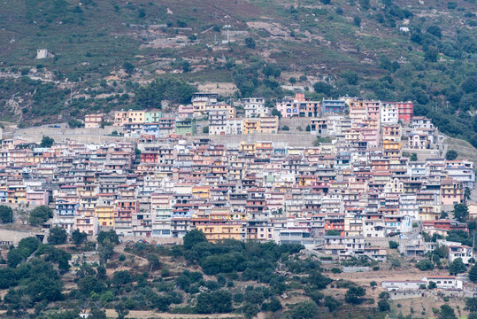 Die Bergd&ouml;rfer Ulassai und Osini Sardiniens.