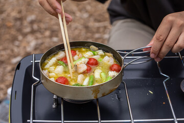 アヒージョ　キャンプ飯　外で過ごす休日　おうちじかん　にんにく料理　おそとごはん
