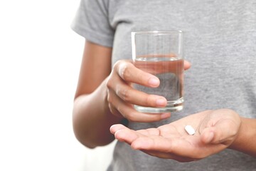 When there is a headache, you should choose the right medication.