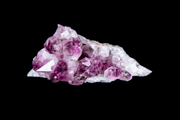 Fototapeta premium Amethyst gemstone on a black background