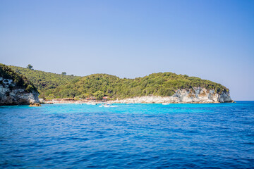 Les côtes de Antipaxos vues depuis la mer