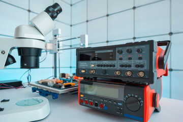 Automated control of printed circuit boards. Control of chip mounting.