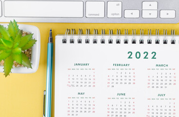 12 months desk calendar 2022.