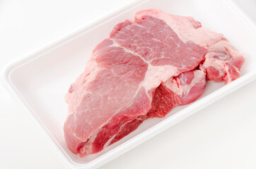 グーヤーヌージー（豚赤身肉）生肉