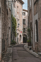 Fototapeta na wymiar narrow street in the town