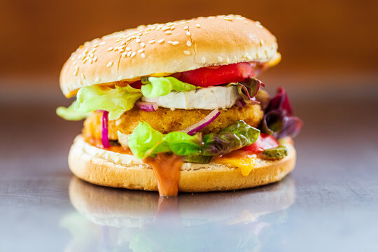 illustration burger végétarien fait maison pour restaurant ou snack 