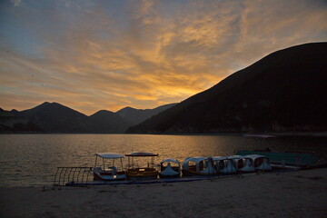 Fototapeta na wymiar Early morning at the Kezenoy-Am lake.