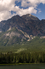 Obraz premium landscape on Pyramid Lake in Jasper in Canada