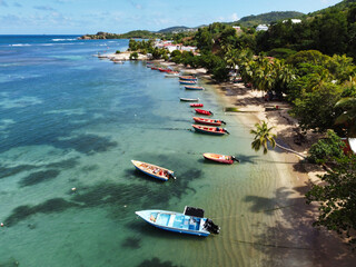 Obraz premium Bateaux de pêche traditionnels en Martinique