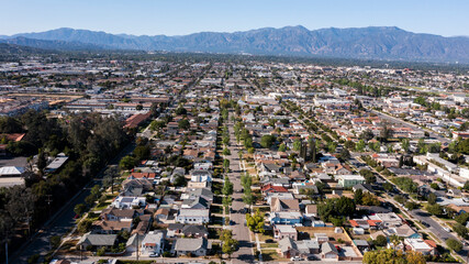 Afternoon aerial view of suburban Alhambra, California, USA. - obrazy, fototapety, plakaty