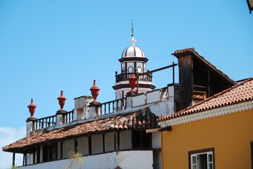 EDIFICIOS EN LA OROTAVA, ISLA DE TENERIFE