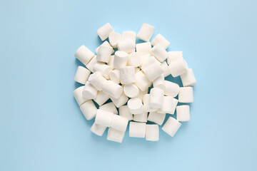 Fototapeta na wymiar Tasty marshmallows on color background