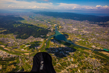 和歌山県の紀の川と貴志川の合流地点を上空から撮影