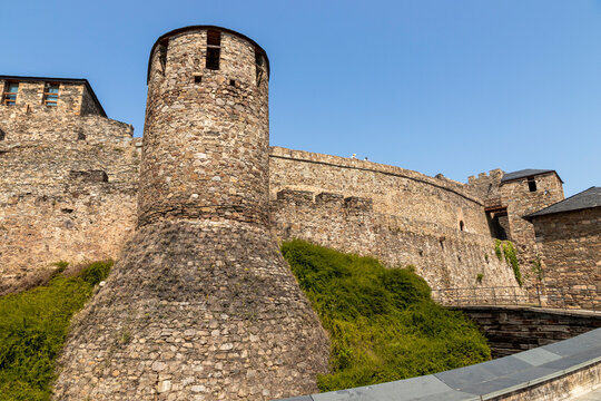 Maschikuliturm Bilder Durchsuchen 2,421 Archivfotos,