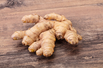 Natural organic raw ginger root