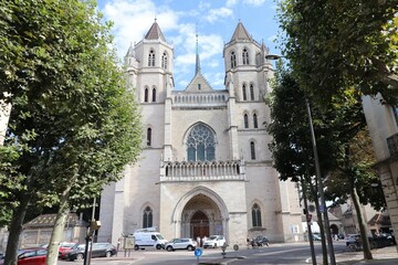 La cathedrale Saint Bénigne, eglise gothique du 13eme siecle, vue de l'exterieur, ville de Dijon, departement de la Cote d'Or, France