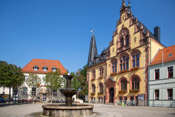Fototapeta na wymiar Marktplatz mit Rathaus und Kirche in Egeln, Salzlandkreis, Sachsen-Anhalt