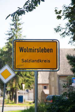 Ortseingangsschild Wolmirsleben, Salzlandkreis,  Deutschland, Egelner Mulde