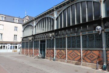 Fototapeta na wymiar Les halles de Dijon, halle du marche, vue de l'exterieur, ville de Dijon, departement de la Cote d'Or, France
