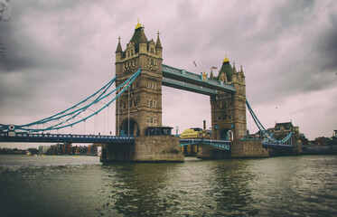 Fototapeta na wymiar Tower Bridge di Londra 