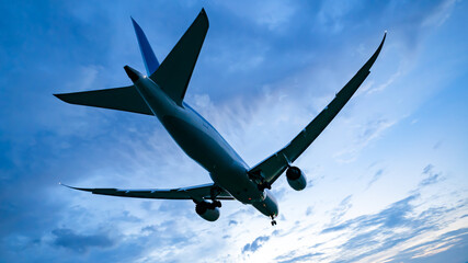 飛行機・旅客機・ジェット機・空港・着陸