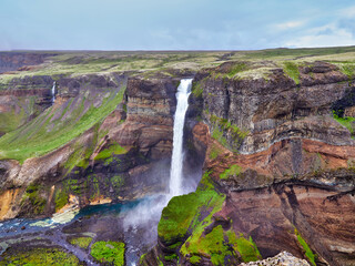 Fototapeta na wymiar Cascada Háifoss Islandia