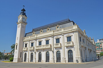 Fototapeta na wymiar white historic building with clock tower