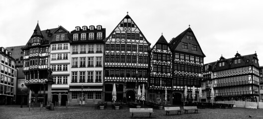 fachwerk buildings at roemer in the city center of frankfurt - obrazy, fototapety, plakaty