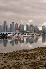 Obraz premium glass buildings and skyscrapers in vancouver, Canada