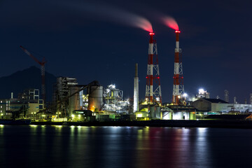 Obraz na płótnie Canvas 日本の岡山のとても美しい工場夜景