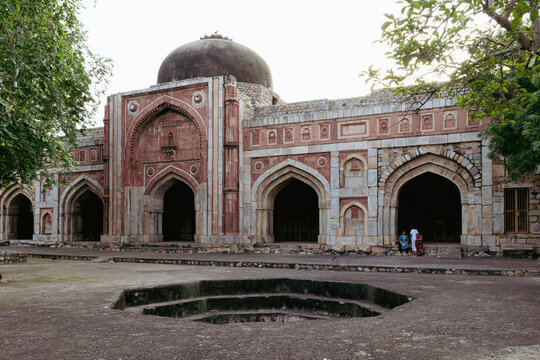 jamali kamali mosque build in 1528. This is located inside Archaeological Village complex in Mehrauli. 