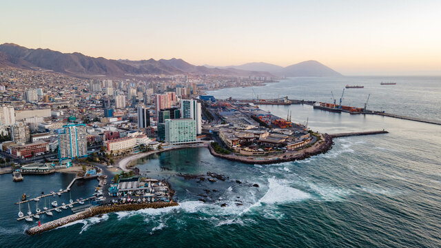 Vistas a&eacute;reas de la ciudad de Antofagasta de Chile