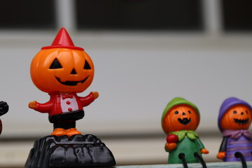 ハロウィーン飾りのカボチャのお化け。