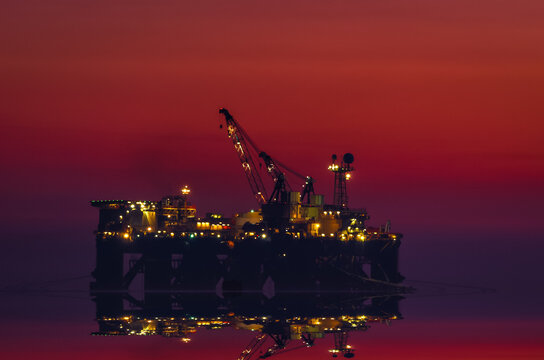 PIPE LAYER PLATFORM AND SUNRISE - Work at sea in the construction of a gas pipeline 