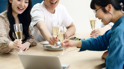 オンライン飲み会イメージ　ZOOM飲み会