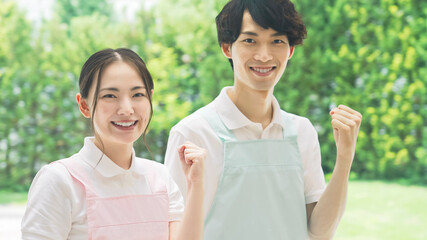 笑顔の介護福祉士