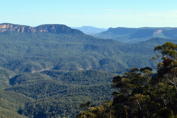 Obraz premium A view of the Blue Mountains from the Golf Course Lookout at Leura in Australia