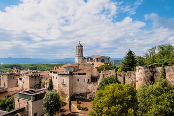 Fototapeta na wymiar Girona Cathedral, aerial city and mountain view