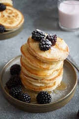 pancakes with blueberries