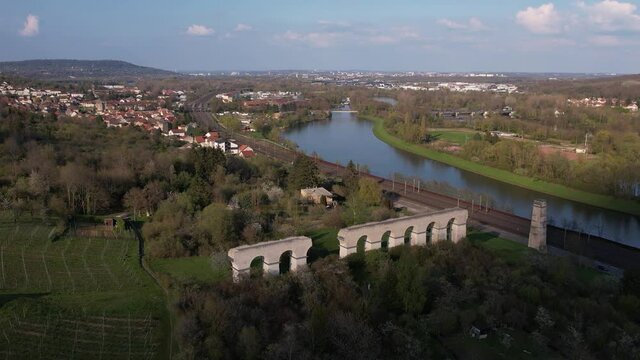 Vue A&eacute;rienne de l'Aqueduc Romain &agrave; Ars sur Moselle (Moselle France)