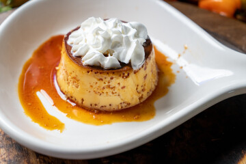 flan in sauce