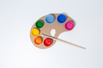 ideas for the recycling caps, tutorial, quick pallet for painting or kids playtime
