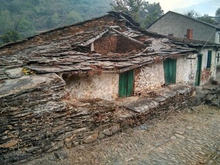 Casas abandonadas en un paraje rural de Galicia © CDN