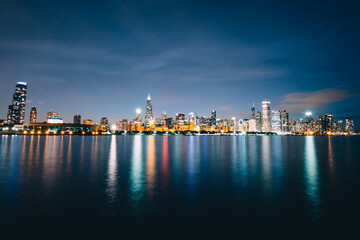 Fototapeta na wymiar Chicago Skyline Sunset twilight night reflection 