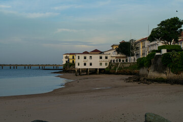 Fototapeta na wymiar Houses on the beach of Panama City