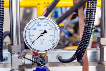 View of the manometer. Pressure measurement is the analysis of an applied force by a fluid (liquid or gas) on a surface. Pressure is typically measured in units of force per unit of surface area. - obrazy, fototapety, plakaty